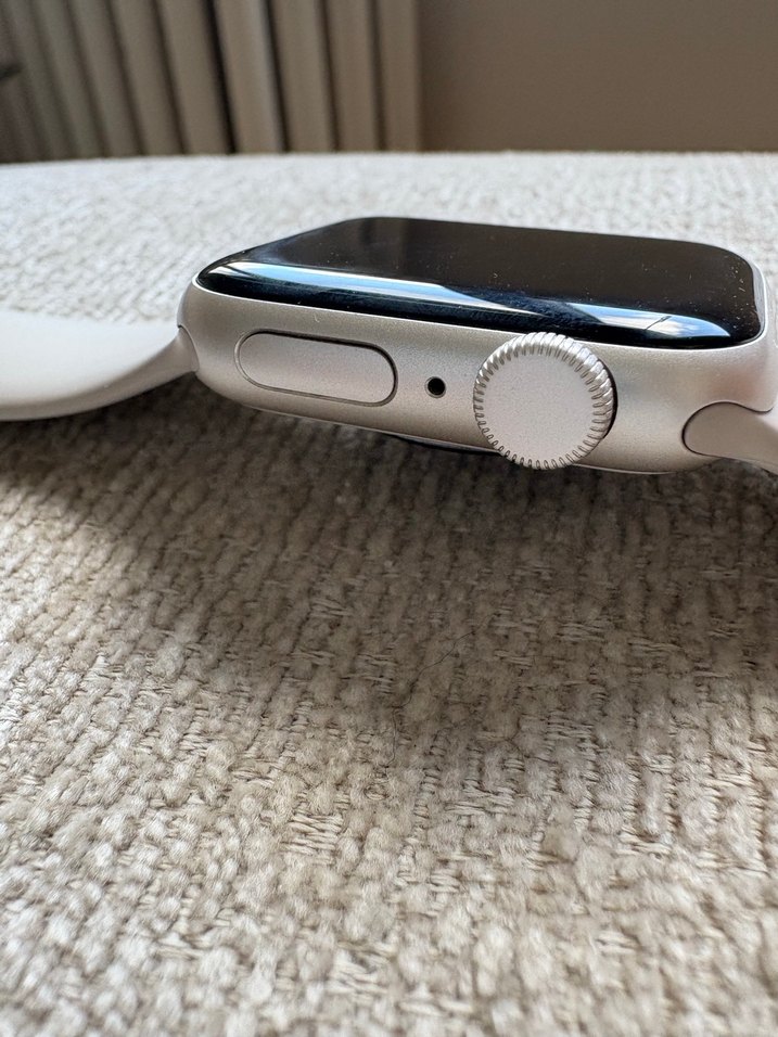 Beyaz Akıllı Saat Apple Watch se 40 mm - Görsel 4