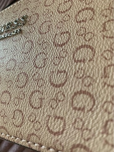 Beden Guess postacı çanta