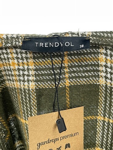 38 Beden çeşitli Renk Trendyol & Milla Sweatshirt %70 İndirimli.