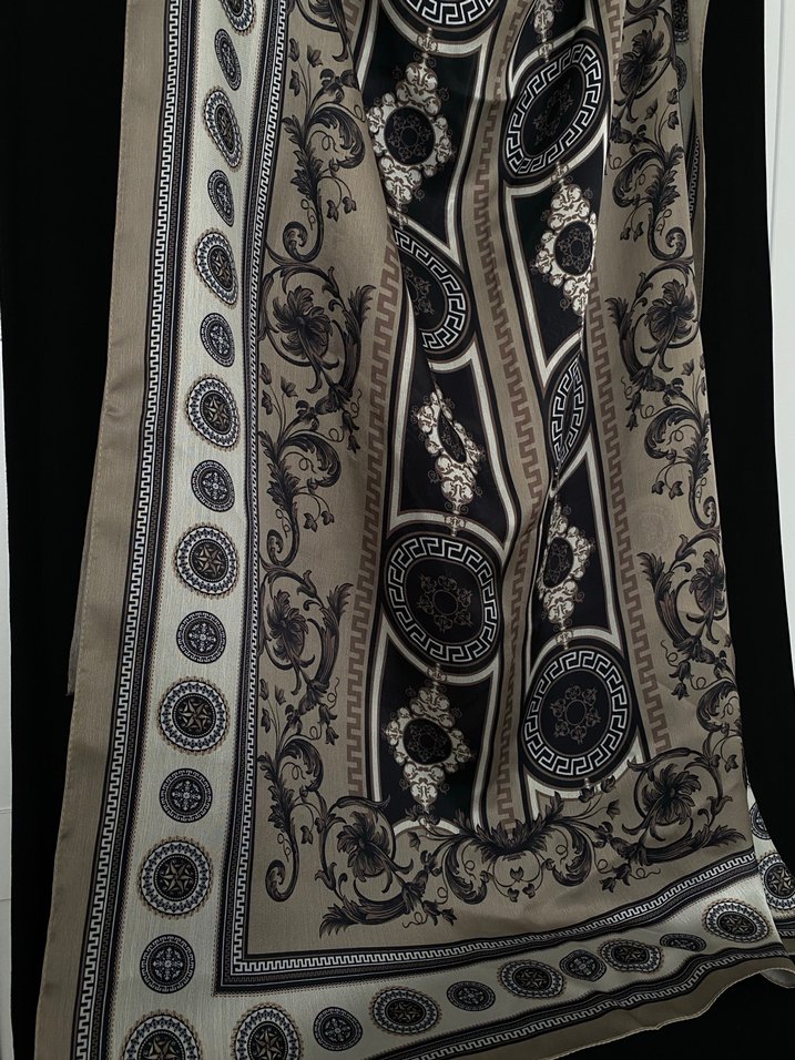 Zincir Detaylı ipek kalitesinde  Kadın Şal - Görsel 3