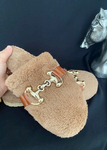 Kahverengi Kürklü Kadın Ev Terliği - Görsel 2