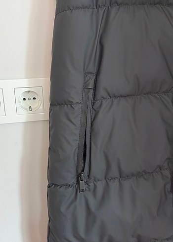 Zara Siyah Fermuarlı Kadın Yelek - Görsel 4