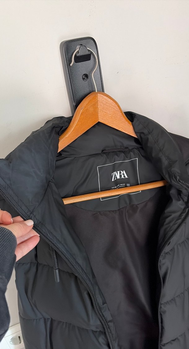 Zara Siyah Fermuarlı Kadın Yelek - Görsel 3