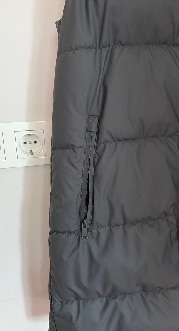 Zara Siyah Fermuarlı Kadın Yelek - Görsel 4