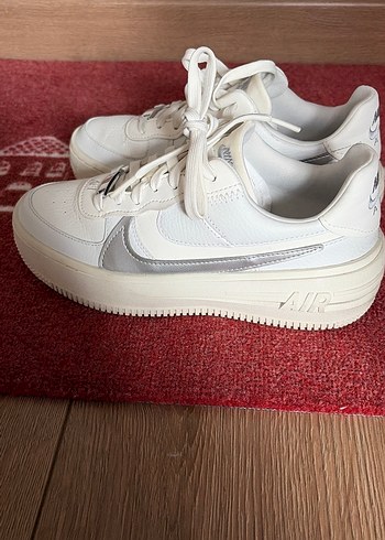 Beyaz Nike Air Force 1 Kadın  Spor Ayakkabı - Görsel 3