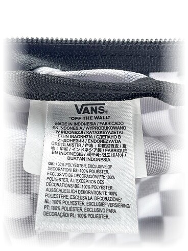  Beden Vans Sırt Çantası %70 İndirimli.