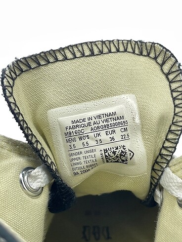 36 Beden siyah Renk Converse Spor Ayakkabı %70 İndirimli.