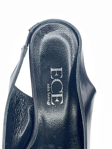 35 Beden siyah Renk Vintage Love Stiletto %70 İndirimli.