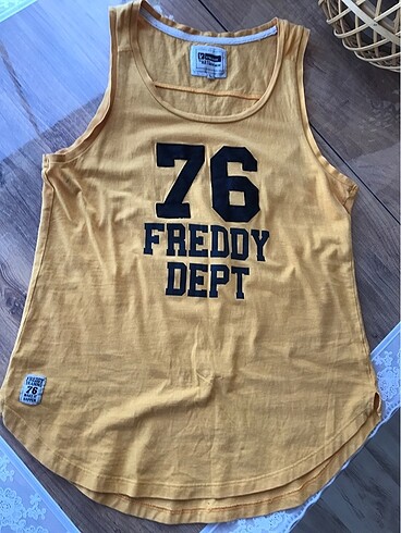 l Beden Freddy kolsuz tshirt ????