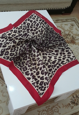 Valentino ipek eşarp