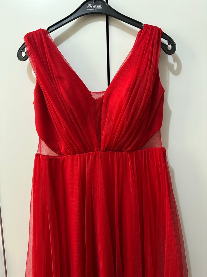 Klasik V Yaka Uzun Kırmızı Tül Abiye Elbise - Görsel 3