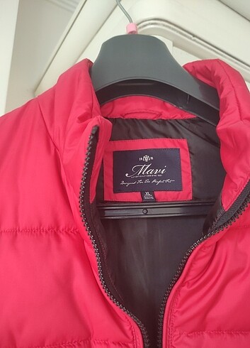 Mavi Jeans Mavi-Kırmızı puf yelek