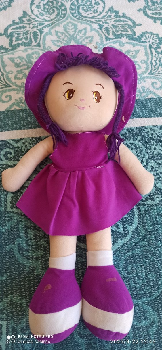 Mor şapkalı renkli bez bebek - Görsel 2