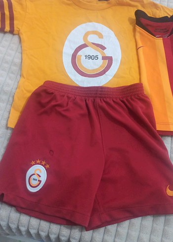 Erkek çocuk Kısa Kollu Renkli Spor Forması - Görsel 2