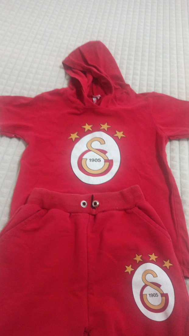 Kırmızı Baskılı Erkek Çocuk Eşofman Takımı - Görsel 3