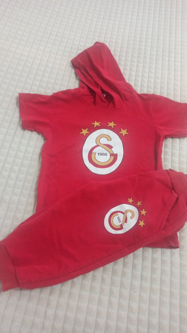 Kırmızı Baskılı Erkek Çocuk Eşofman Takımı - Görsel 2