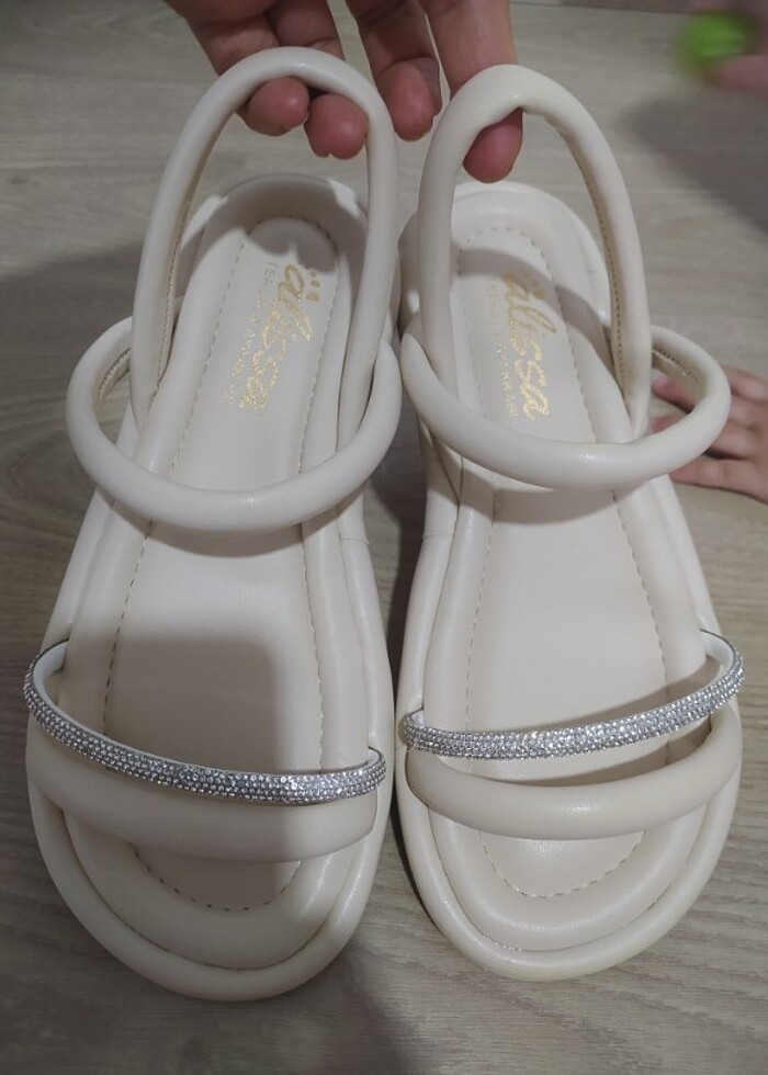 TAŞ BANTLI DÜZ SANDALET - Görsel 4