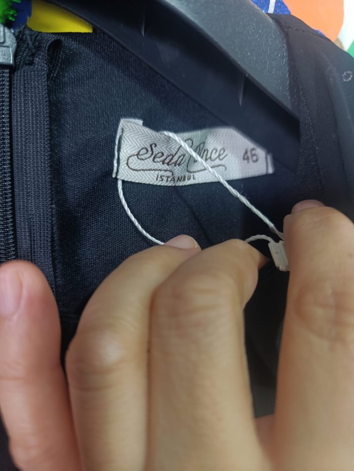 Boncuk İşlemeli Siyah Uzun Kadın Abiye Elbise - Görsel 4