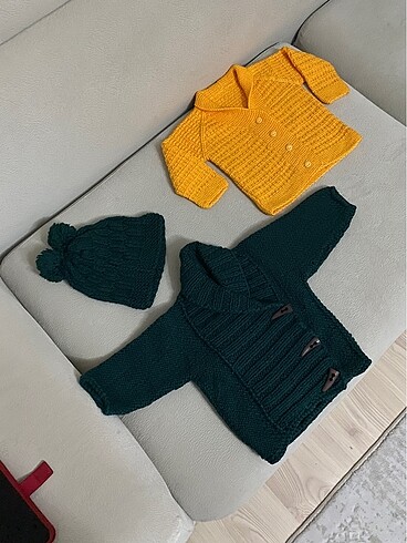 El örgüsü bebek hırkaları