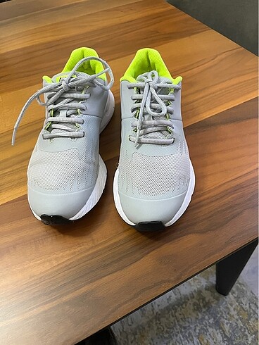 Nike Nıke yürüyüş ayakkabısı