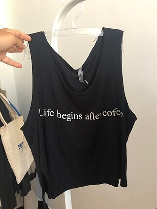 Life begins after coffee yazılı atlet tişört