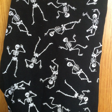 İskeletli tayt