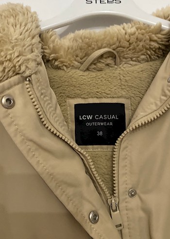 LC Waikiki Bej Peluş Detaylı Rahat Kadın Ceket
