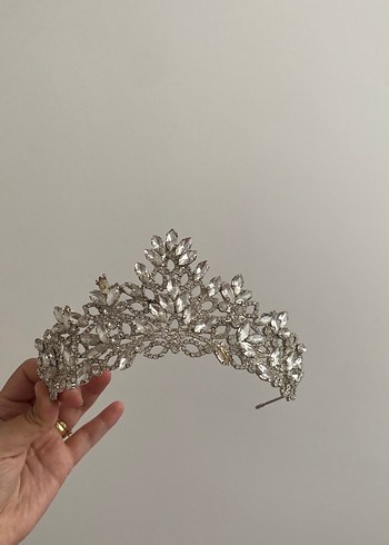 Diğer Beyaz Payetli Düğün Tacı