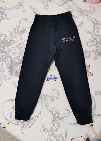 LC waikiki marka 4-5 yaş lacivert eşofman altı