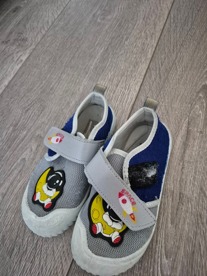 Gri Erkek Çocuk Kaydırmaz Terlik 26 numara kreş ayakkabısı - Görsel 3