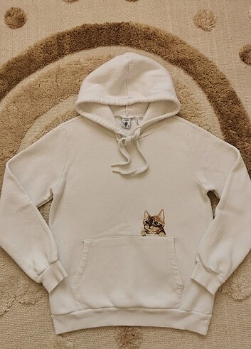 Koton s beden beyaz kapşonlu kedi sweat