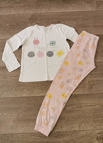 10 Yaş Beden LC waikiki marka 10-11 yaş pijama takımı 
