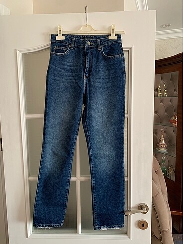 TRENDYOLMİLLA Jean pantolon
