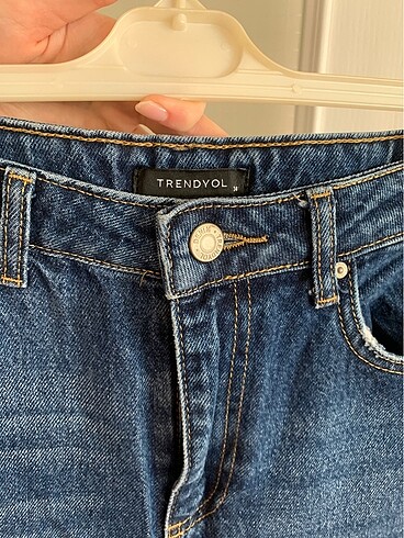 34 Beden lacivert Renk TRENDYOLMİLLA Jean pantolon