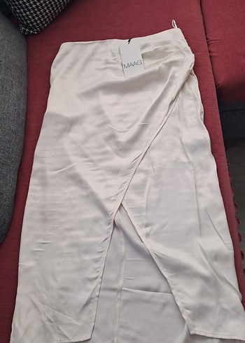 Beyaz Drapeli Uzun Kadın Etek - Görsel 2