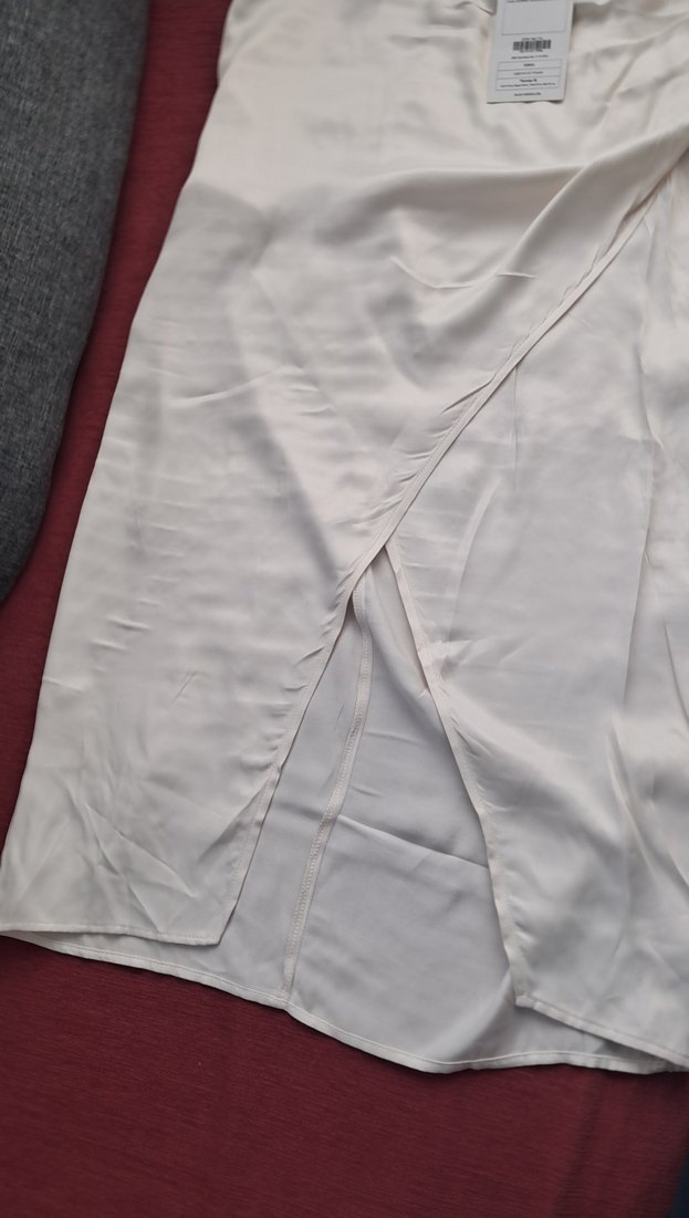 Beyaz Drapeli Uzun Kadın Etek - Görsel 5