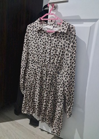 Bej Çiçek Desenli Midi Gömlek Elbise - Görsel 2