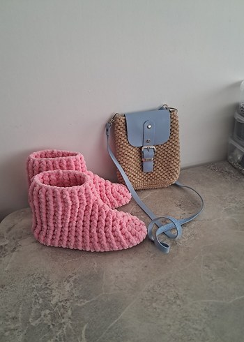 Kız Çocuk Pembe Örgü Sıcak Ev Terliği - Görsel 3