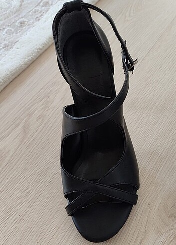 36 Beden siyah Renk Topuklu ayakkabı siyah 