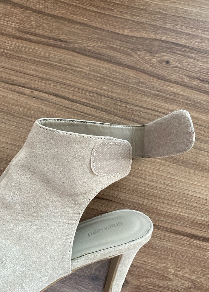 Topuklu ayakkabı - Görsel 4