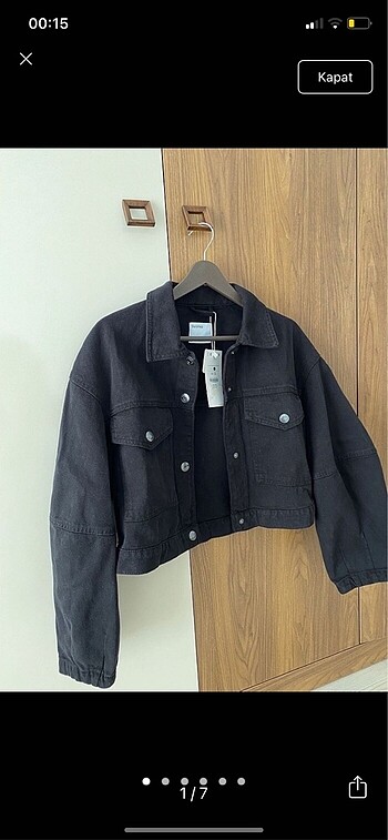BERSHKA KOT CEKET CROP