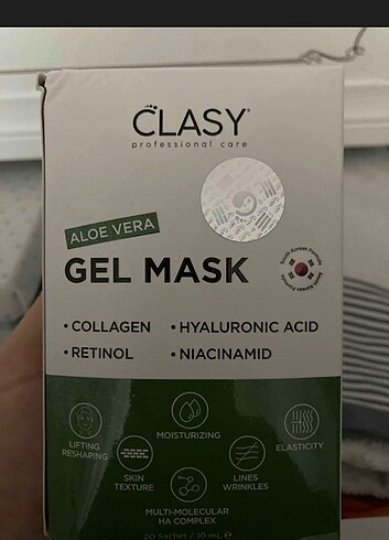 Diğer Aloe Vera jel maske 2 kutu var