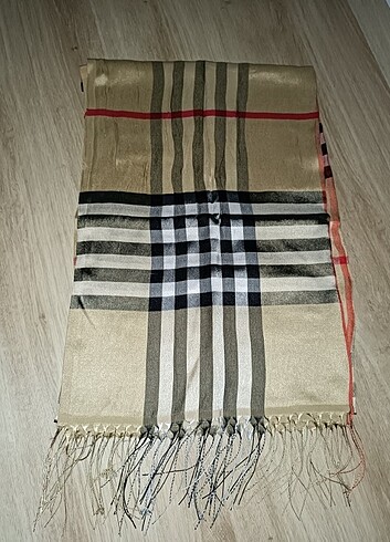 Burberry ekose şal 