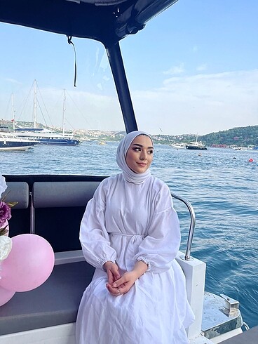 Beyaz elbise