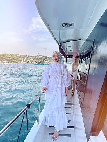38 Beden Beyaz elbise