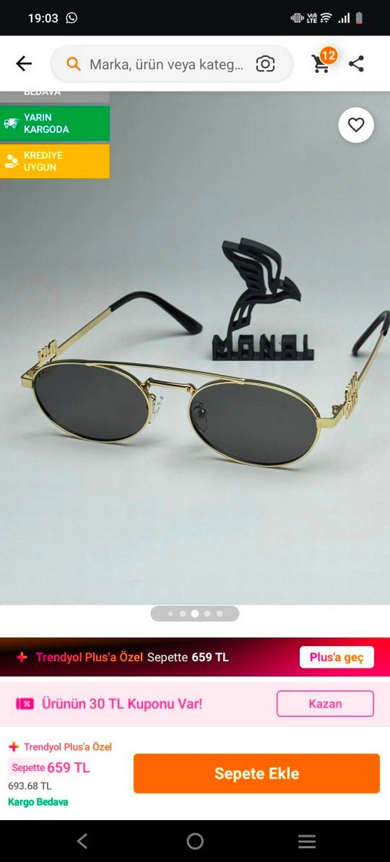 Parlak Altın Renkli Kadın Güneş Gözlüğü - Görsel 2