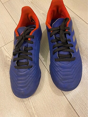 Adidas krampon