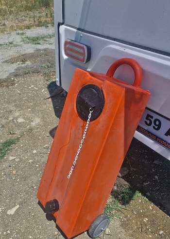 Karavan atık su deposu gri siyah