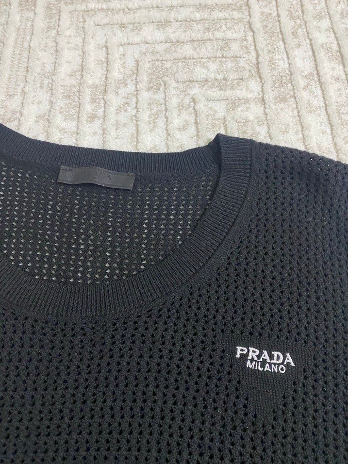 Prada Siyah Örgü Kolsuz Triko Süveter - Görsel 2