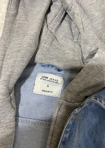 Düğmeli Gri Kapüşonlu Denim Ceket - Görsel 2